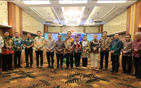 Thumbnail Berita - Inflasi DIY 2,90 Persen Terkendali, Gubernur DIY Ingatkan Ancaman Lonjakan Harga Jelang Nataru