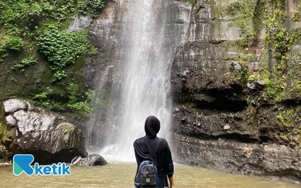 Thumbnail Berita - Menikmati Kesegaran Alam di Air Terjun Sumber Pitu, Permata Hijau dari Malang Selatan