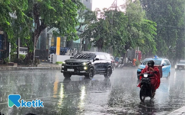 Thumbnail Berita - Cuaca Kota Banda Aceh 12 November 2025 Cerah, Kupang Hujan Ringan