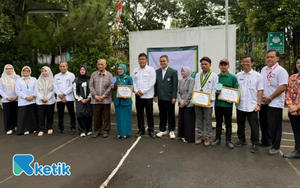 Thumbnail Berita - HKN ke-61 di Lebak: Dinkes Salurkan Santunan dan Dorong Transformasi Kesehatan Nasional