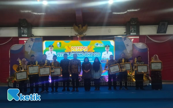 Thumbnail Berita - Ini Daftar Pemenang Festival Sampang Sehat 2025, Satpol PP dan Kecamatan Karangpenang Jadi yang Terburuk