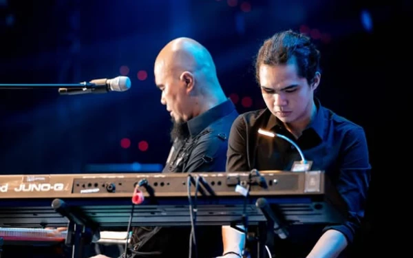 Thumbnail Berita - Nggak Kalah Bakat, Ini Deretan Anak Musisi Indonesia yang Ikuti Jejak Sang Ayah!