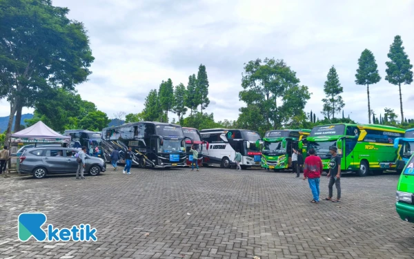 Thumbnail Rest area wisata Petik Apel di Desa wisata Tulungrejo Kecamatan Bumiaji Kota Batu (Foto: Sholeh/Ketik.com)