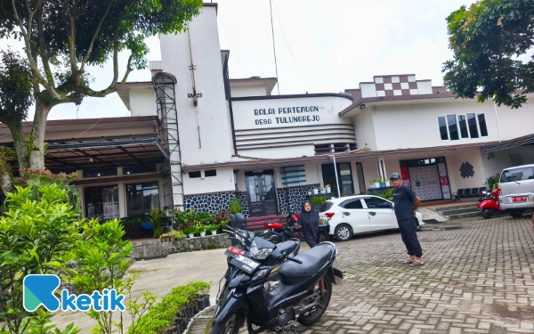 Thumbnail Nampak depan Kantor Desa Wisata Tulungrejo Kecamatan Bumiaji Kota Batu. (Foto: Sholeh/Ketik.com)