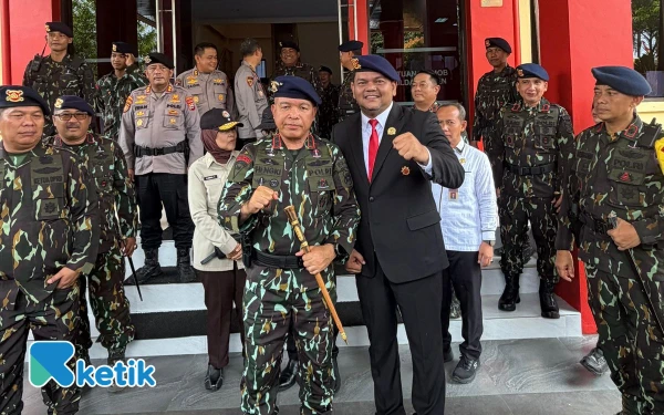 Thumbnail Berita - Regen Abdul Aris Hadiri Acara Korps Brimob Polri, Tak Lupa dengan Masa Lalunya