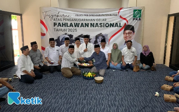 Thumbnail Berita - Fraksi PKB DPRD Kabupaten Blitar Gelar Tasyakuran Penganugerahan 3 Pahlawan Nasional dari Jawa Timur