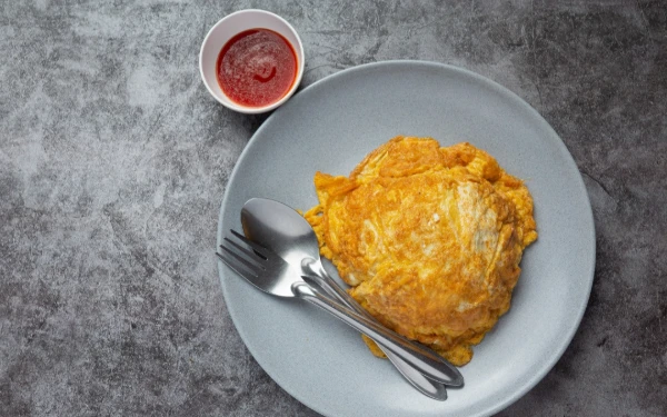 Thumbnail Berita - Perut Lapar Tapi Bosan Ayam? Coba 10 Makanan Hits Surabaya Ini, Anak Kos Wajib Save!