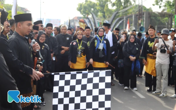 Thumbnail Berita - 4.000 Pendekar dan 7 .000 Pengunjung Serbu Kota Cilegon Meriahkan Golok Day Festival
