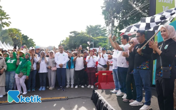 Thumbnail Berita - ‎Ribuan Masyarakat Kota Batu Meriahkan Mlaku Bareng Sedoyo Sehat   ‎  ‎