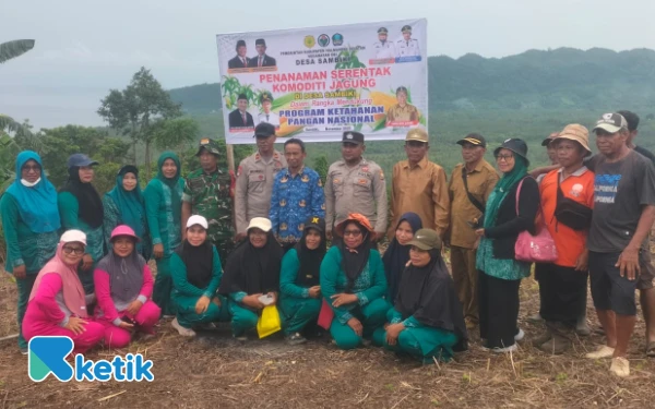 Thumbnail Berita - Pemerintah Desa Sambiki Gelar Penanaman Perdana Jagung Dukung Program Ketahanan Pangan