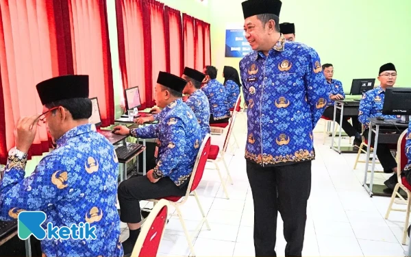Thumbnail Berita - Bondowoso Dorong Reformasi SDM, Bupati Hamid Wahid Pantau Langsung Asesmen Profiling ASN
