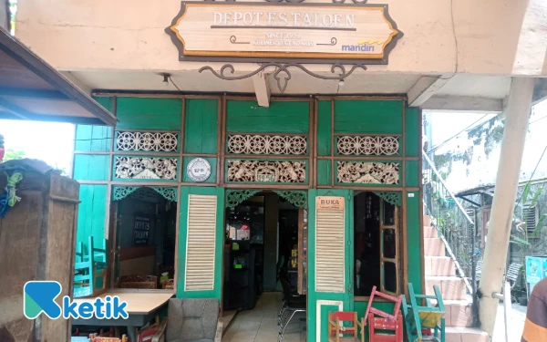 Thumbnail Berita - Cuma di Malang! Depot Es Taloen Sajikan Kesegaran Otentik Sejak Puluhan Tahun Lalu