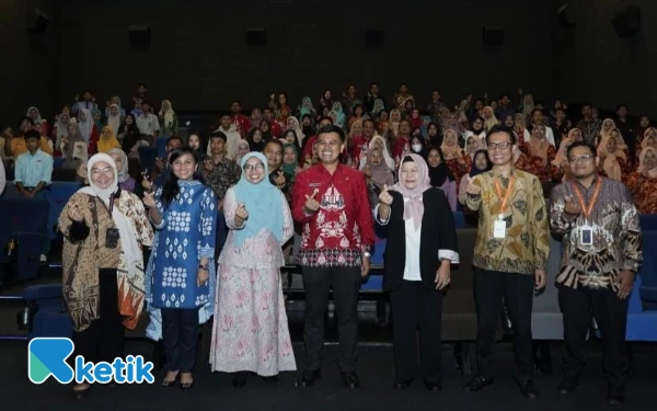 Thumbnail Berita - Wali Kota Hadiri Seminar Literasi Keuangan STIEKEN, Dorong Generasi Muda Melek Investasi