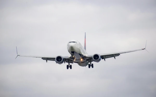 Thumbnail Berita - Konflik Tiongkok-Jepang Memanas: Ratusan Ribu Tiket Penerbangan Dibatalkan