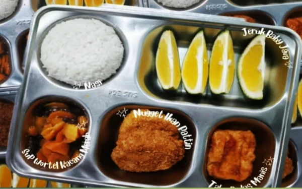 Thumbnail Berita - Menu MBG SPPG Khusus Pesantren Al Azhaar Kedungwaru Tulungagung Jadi Role Model BGN