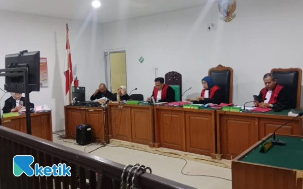 Thumbnail Berita - Bacokan Brutal di Jalan Balap Sepeda Palembang, JPU Tuntut Terdakwa 4 Tahun Penjara