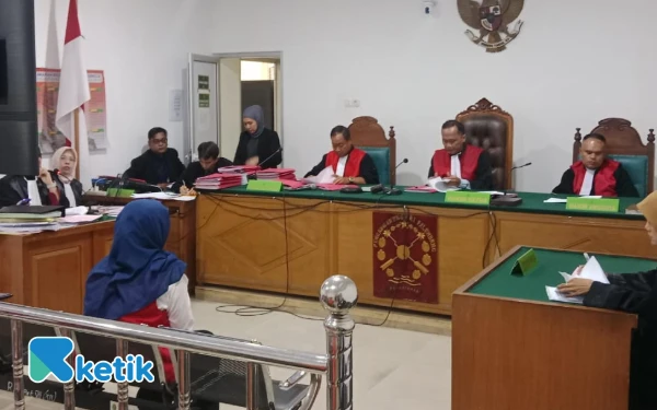 Thumbnail Berita - Ebot Resmi Dipenjara 4,5 Tahun dalam Perkara Kepemilikan 56 Paket Sabu dan Ekstasi