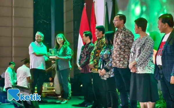 Thumbnail Berita - Investasi Tinggi dan Tertib Pelaporan, Pemkot Batu Beri Apresiasi bagi 15 Pelaku Usaha