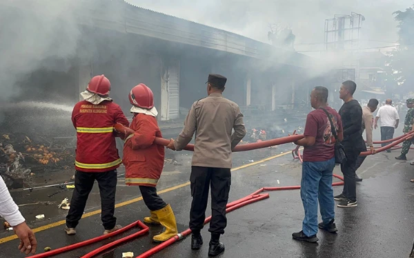 Thumbnail Berita - Kios Pasar Menanga Karangasem Bali Terbakar Tepat Hari Raya Galungan