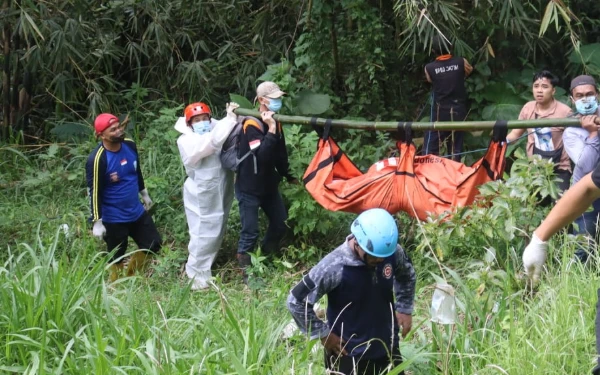 Thumbnail Berita - Temas Gempar, Mayat Pria Ditemukan Mengapung di Sungai Brantas Kota Batu