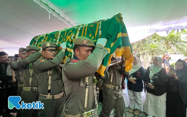 Thumbnail Berita - Jenazah Hanik Andriani Wahyu Hidayat Disholatkan di Masjid Besar Quba