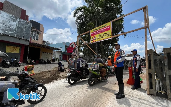 Thumbnail Berita - Jembatan Bailey Sonokembang Malang Dibuka! Dishub Terapkan Rekayasa Lalu Lintas Sistem Buka-Tutup