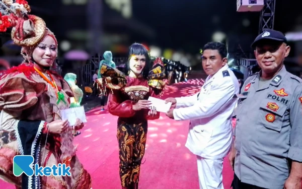 Thumbnail Berita - Desa Kromasan Tulungagung Gelar Fashion Carnaval Angkat Tema Budaya Nusantara