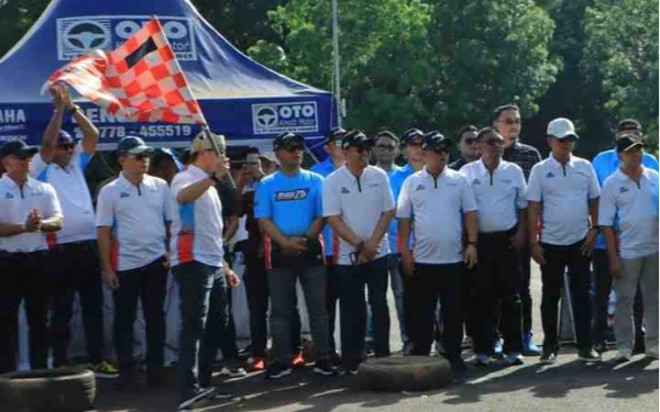 Thumbnail Berita - Aweng Kurniawan dan Sejumlah Anggota DPRD Batam Hadiri Pembukaan Kejurda Road Race Championship Piala Ketua DPRD Kepri