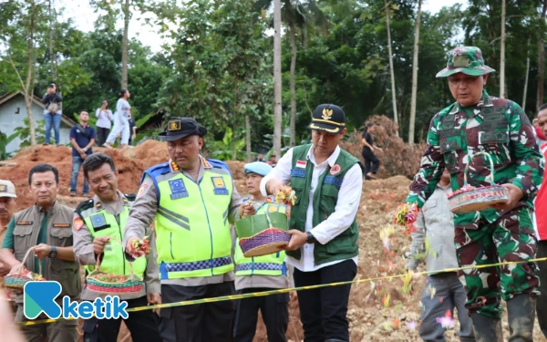 Thumbnail Berita - Operasi SAR Longsor Majenang Ditutup, Polresta Cilacap Fokus Trauma Healing dan Pemulihan Warga