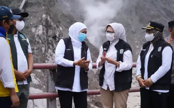 Thumbnail Berita - Sigap, Ketua DPRD Lumajang Dampingi Gubernur Jatim Tinjau Infrastruktur Pasca Erupsi