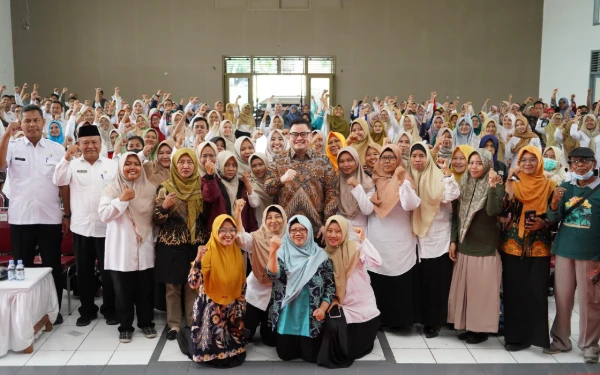 Thumbnail Berita - Bentuk Perhatian Bupati Kediri Mas Dhito, Ribuan Guru Bakal Diangkat Jadi PPPK