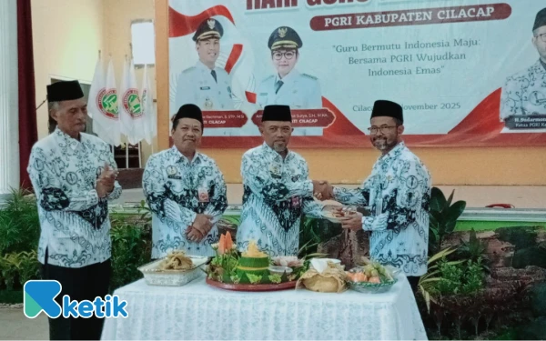 Thumbnail Berita - Hari Guru 2025, Sekda Cilacap; Tingkatkan Kesejahteraan Guru