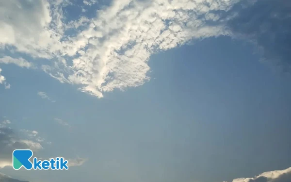 Thumbnail Berita - Cuaca Kota Jakarta 27 November 2025 Diprakirakan Cerah Berawan, Denpasar Hujan Ringan