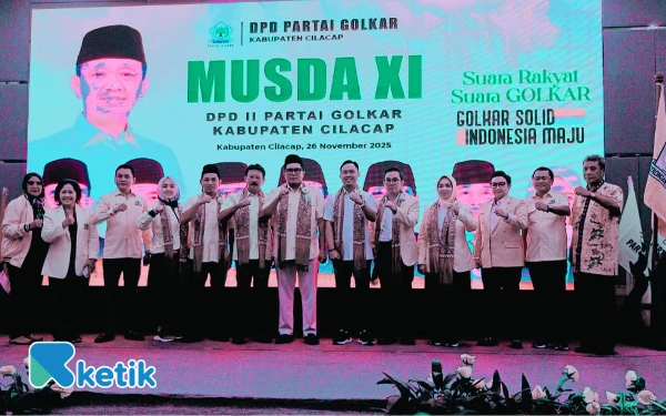 Thumbnail Berita - Aklamasi! Teti Rohatiningsih Ketua DPD Golkar Cilacap 2025–2030