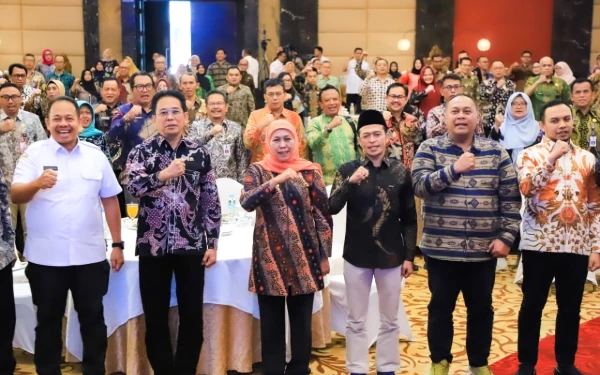 Thumbnail Berita - Khofifah Dorong APIP Jatim Perkuat Pengawasan Demi Tata Kelola Antikorupsi