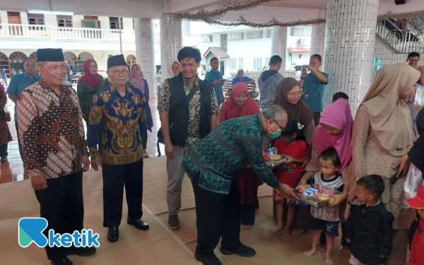 Thumbnail Berita - Tim Setwapres Tinjau Percepatan Penurunan Stunting di Ponpes Wali Barokah Kediri