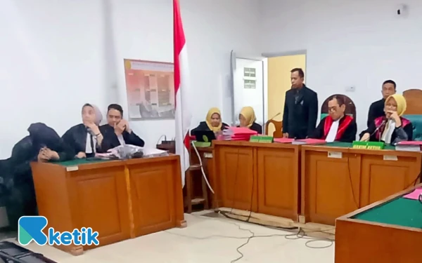 Thumbnail Berita - Transaksi 100 Ekstasi Gagal Total di Sekayu Muba! Dua Pria Dituntut Jaksa 8,5 Tahun