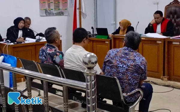 Thumbnail Berita - Sidang Korupsi LRT Palembang, Saksi Waskita Karya Ungkap Kejanggalan Administrasi dan Pembayaran Proyek Rp74 Miliar