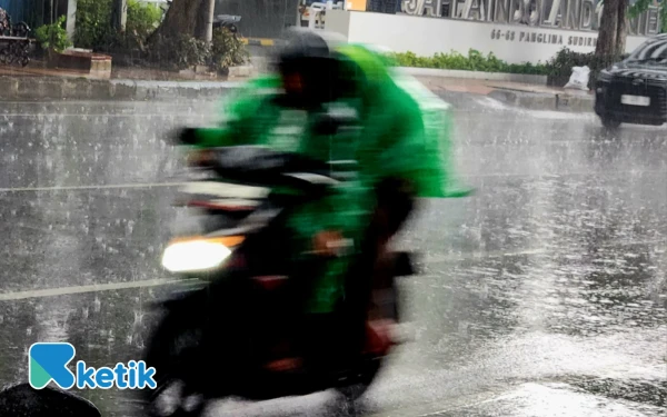 Thumbnail Berita - Cuaca Kota Bengkulu 28 November 2025 Hujan Ringan, Makassar Cerah Berawan