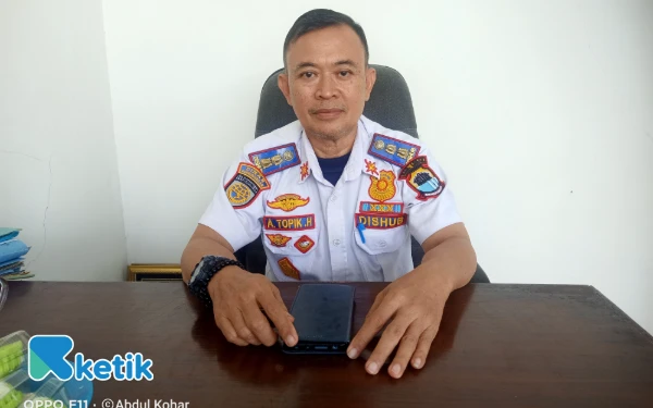 Thumbnail Berita - Asep Topik Hidayat Purnatugas Setelah 33 Tahun Mengabdi, Ini Jejak Kariernya di Pemkab Lebak