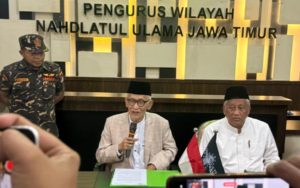 Thumbnail Berita - Resmi! Rais Aam KH Miftachul Ahyar Copot KH Yahya Staquf dari Jabatan Ketua Umum PBNU