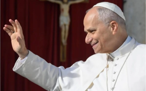 Thumbnail Berita - Paus Leo XIV Kunjungi Masjid Biru Istanbul, Momen Bersejarah dalam Misi Dialog Antaragama