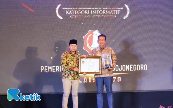 Thumbnail Berita - Bojonegoro Sabet KI Award 2025 Kategori Informatif, Buktikan Komitmen Keterbukaan Informasi Publik