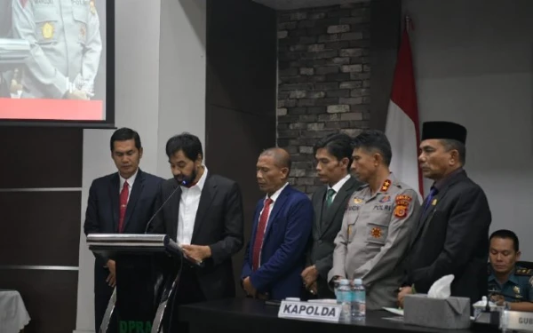 Thumbnail Berita - Gubernur Aceh Tetapkan Status Darurat Bencana hingga 11 Desember 2025