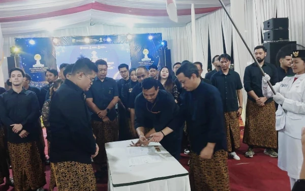 Thumbnail Berita - Wali Kota Pekalongan Berharap Pengurus Baru BPC HIPMI Lahirkan Ide-ide Segar