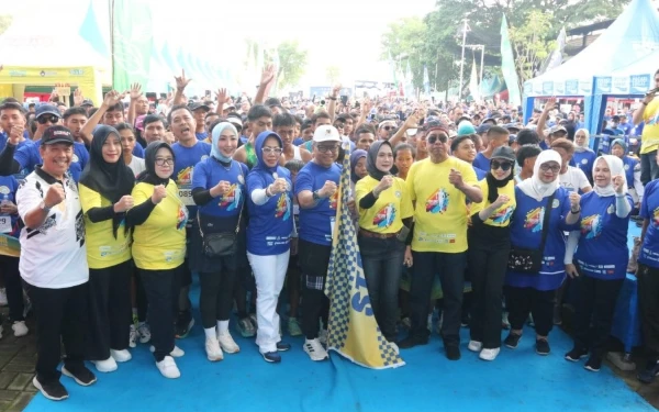 Thumbnail Berita - Meriah, Lebih dari Seribu Pelari Ikuti IKA Unair Sidoarjo Fun Run 5K