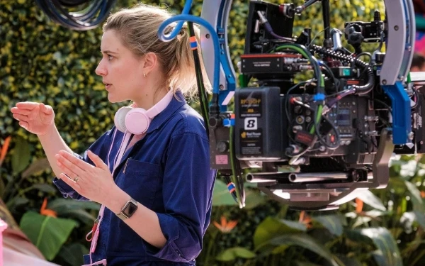 Thumbnail Berita - Jejak Karier Greta Gerwig, Sutradara Perempuan yang Mengubah Representasi Perempuan di Layar Lebar