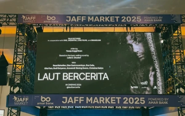 Thumbnail Berita - Film Panjang Adaptasi Novel Mega Best Seller "Laut Bercerita" Bakal Tayang di Bioskop 2026!
