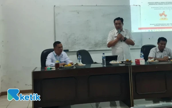 Thumbnail Berita - Dinas Peternakan Lebak Gelar Bimtek Kelompok Ayam Petelur, Tingkatkan Kapasitas Peternak Lokal