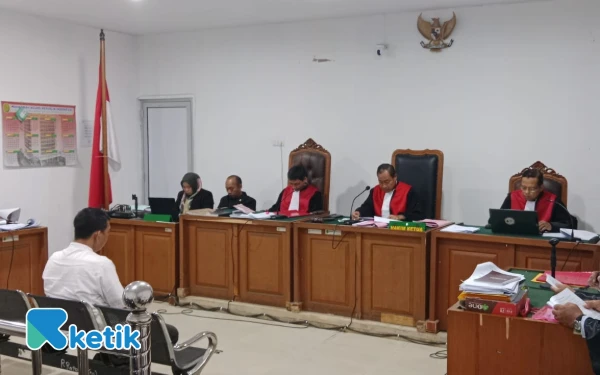 Thumbnail Berita - Penasihat Hukum Minta Kasus APAR Empat Lawang Dibatalkan, Sebut Dakwaan Kabur